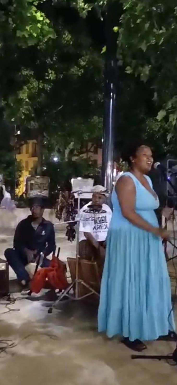 Musiciens sur la terrasse Ô p'ti KAF